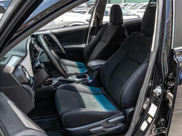 Toyota RAV4 IV (XA40) Рестайлинг с пробегом 2018 года, цена 2 340 000 рублей, 129370 км, внедорожник, Автокод Объявления