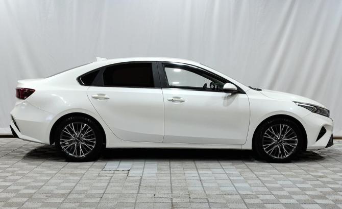 Kia K3 II Рестайлинг с пробегом 2021 года, цена 1 850 000 рублей, 134000 км, седан, Автокод Объявления