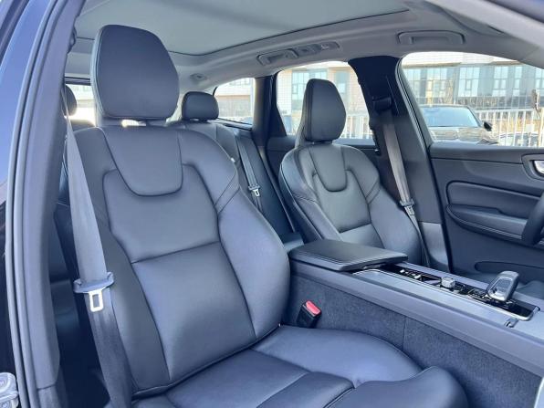 Volvo XC60 II Рестайлинг с пробегом 2023 года, цена 5 985 000 рублей, 28991 км, внедорожник, Автокод Объявления