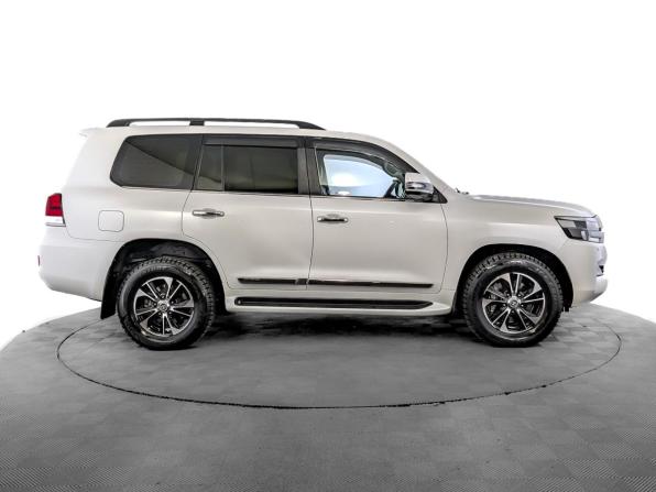 Toyota Land Cruiser 200 Series Рестайлинг 2 с пробегом 2016 года, цена 6 900 000 рублей, 74780 км, внедорожник, Автокод Объявления
