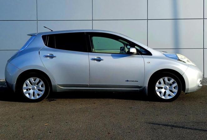 Nissan Leaf I (ZE0/AZE0) с пробегом 2013 года, цена 770 000 рублей, 175616 км, хэтчбек, Автокод Объявления