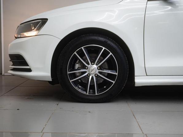 Volkswagen Jetta VI Рестайлинг с пробегом 2015 года, цена 969 000 рублей, 237923 км, седан, Автокод Объявления