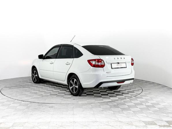 Lada (ВАЗ) Granta I Рестайлинг с пробегом 2022 года, цена 731 000 рублей, 61230 км, седан, Автокод Объявления