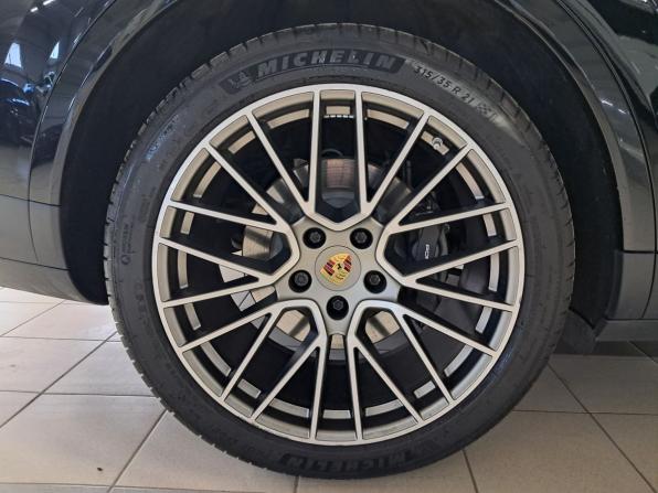 Porsche Cayenne III с пробегом 2022 года, цена 10 250 000 рублей, 45286 км, внедорожник, Автокод Объявления