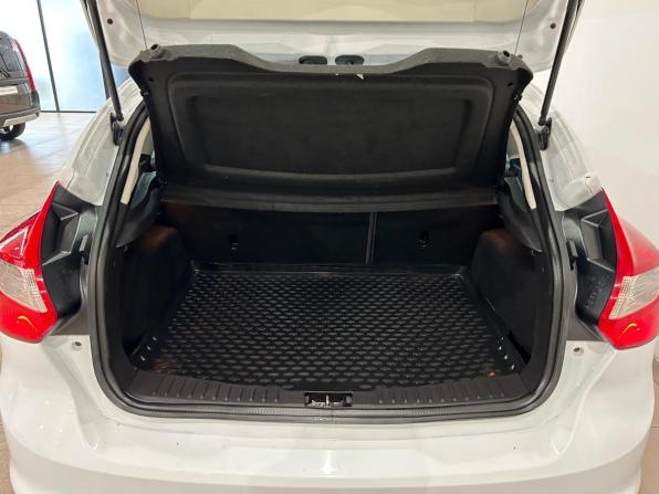 Ford Focus III с пробегом 2013 года, цена 779 000 рублей, 93698 км, хэтчбек, Автокод Объявления