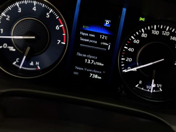 Toyota Fortuner II Рестайлинг с пробегом 2022 года, цена 4 950 000 рублей, 738 км, внедорожник, Автокод Объявления