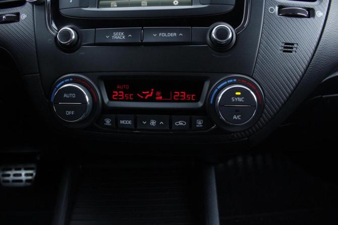 Kia Cerato III Рестайлинг (Classic) с пробегом 2018 года, цена 1 490 000 рублей, 159721 км, седан, Автокод Объявления