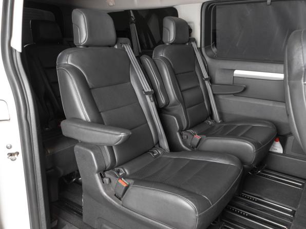 Peugeot Traveller I с пробегом 2018 года, цена 3 201 000 рублей, 66871 км, минивэн, Автокод Объявления
