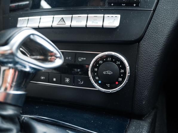 Mercedes-Benz C-Класс III (W204) Рестайлинг с пробегом 2012 года, цена 1 149 000 рублей, 263543 км, седан, Автокод Объявления