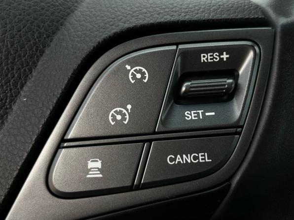Hyundai Santa Fe III Рестайлинг с пробегом 2018 года, цена 2 390 000 рублей, 122000 км, внедорожник, Автокод Объявления