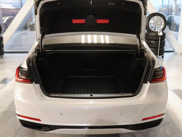BMW 7 серии VI (G11/G12) Рестайлинг с пробегом 2021 года, цена 7 800 000 рублей, 49031 км, седан, Автокод Объявления