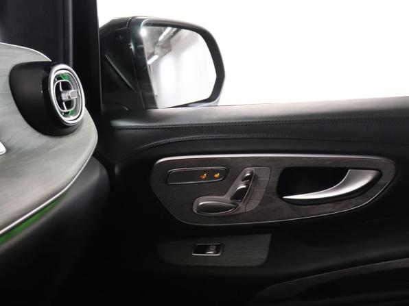 Mercedes-Benz V-Класс III (W447) Рестайлинг 2 с пробегом 2025 года, цена 17 999 000 рублей, 2050 км, минивэн, Автокод Объявления