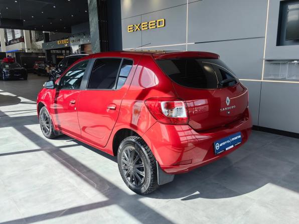 Renault Sandero II Рестайлинг с пробегом 2020 года, цена 929 000 рублей, 122060 км, хэтчбек, Автокод Объявления