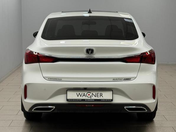 Changan Eado Plus с пробегом 2024 года, цена 1 800 000 рублей, 7752 км, седан, Автокод Объявления