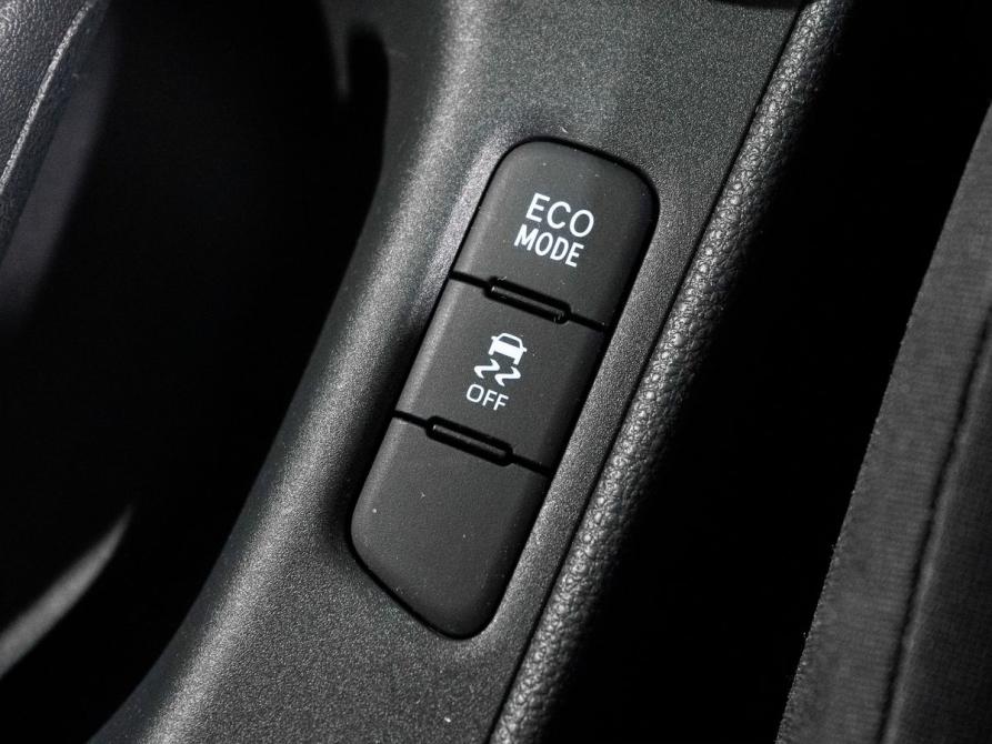 Toyota Yaris IV Иркутск  - изображение 17