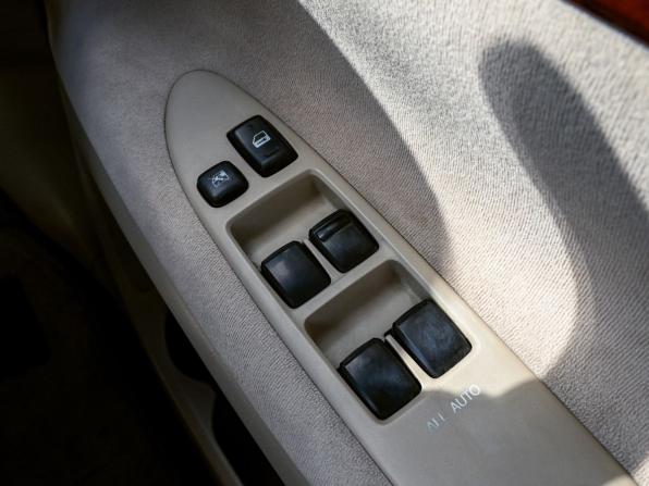 Toyota Ipsum II (M20) Рестайлинг с пробегом 2004 года, цена 857 000 рублей, 328987 км, компактвэн, Автокод Объявления