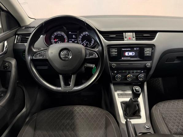 Skoda Octavia III (A7) с пробегом 2016 года, цена 1 310 000 рублей, 233525 км, лифтбек, Автокод Объявления