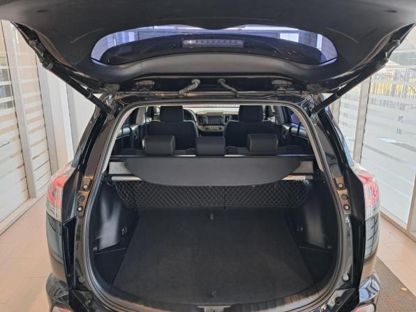Toyota RAV4 IV (XA40) Рестайлинг с пробегом 2017 года, цена 2 549 000 рублей, 99700 км, внедорожник, Автокод Объявления
