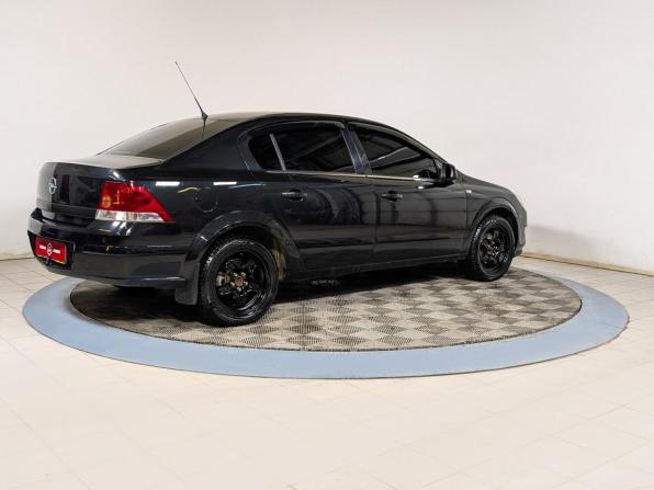 Opel Astra H Рестайлинг с пробегом 2011 года, цена 569 900 рублей, 272000 км, седан, Автокод Объявления