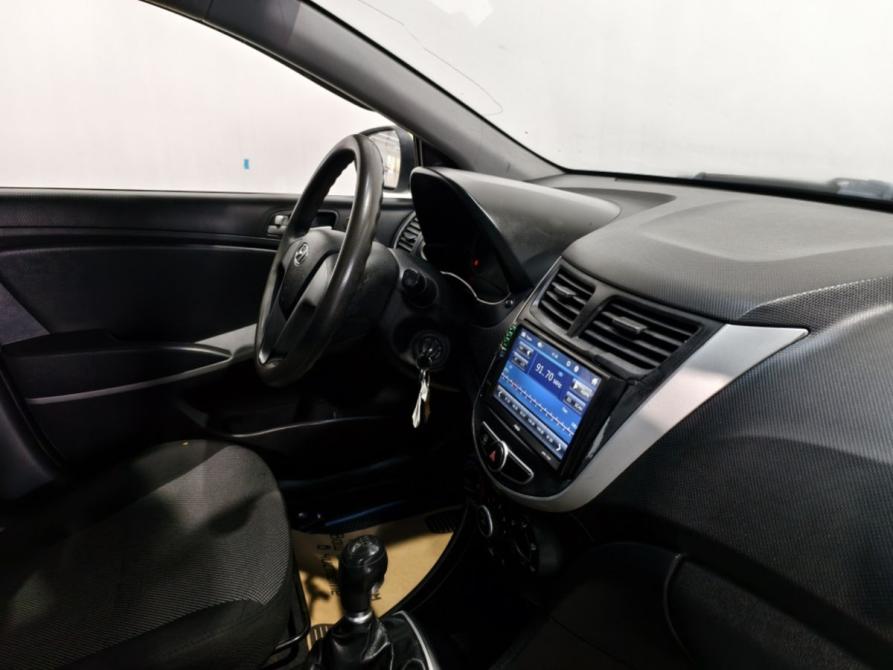 Hyundai Solaris I Курск  - изображение 7