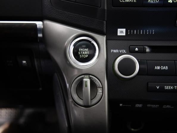 Toyota Land Cruiser 200 Series с пробегом 2011 года, цена 2 499 000 рублей, 300217 км, внедорожник, Автокод Объявления