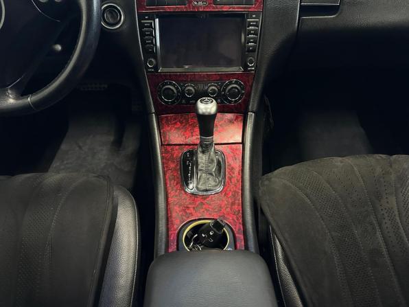 Mercedes-Benz C-Класс II (W203) Рестайлинг с пробегом 2005 года, цена 1 050 000 рублей, 234329 км, седан, Автокод Объявления