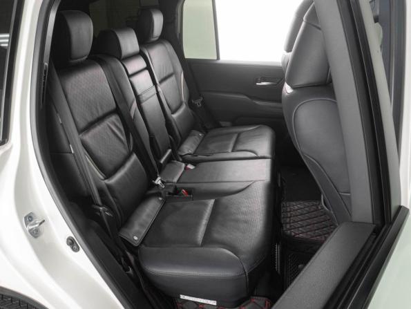Toyota Land Cruiser 300 Series с пробегом 2021 года, цена 10 599 000 рублей, 86012 км, внедорожник, Автокод Объявления