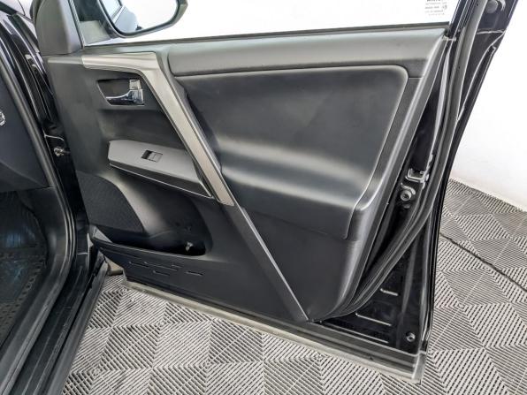 Toyota RAV4 IV (XA40) Рестайлинг с пробегом 2018 года, цена 2 595 000 рублей, 151045 км, внедорожник, Автокод Объявления
