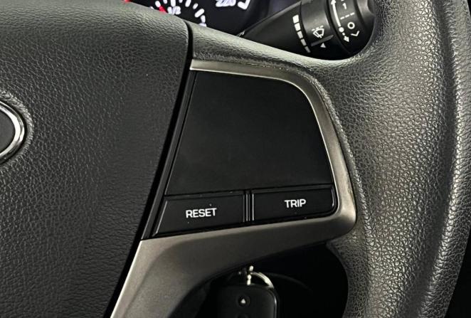 Hyundai Solaris II с пробегом 2018 года, цена 1 270 000 рублей, 68407 км, седан, Автокод Объявления