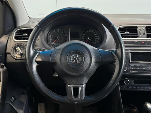 Volkswagen Polo V с пробегом 2013 года, цена 720 000 рублей, 238372 км, седан, Автокод Объявления
