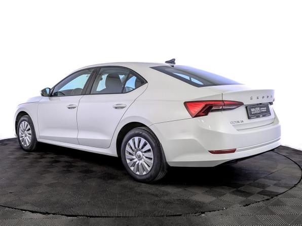 Skoda Octavia IV (A8) с пробегом 2021 года, цена 2 359 000 рублей, 69993 км, лифтбек, Автокод Объявления