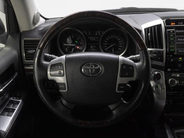 Toyota Land Cruiser 200 Series Рестайлинг 1 с пробегом 2013 года, цена 4 649 000 рублей, 108930 км, внедорожник, Автокод Объявления