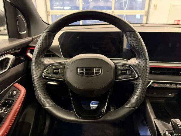 Geely Coolray I Рестайлинг с пробегом 2023 года, цена 2 110 000 рублей, 45921 км, внедорожник, Автокод Объявления