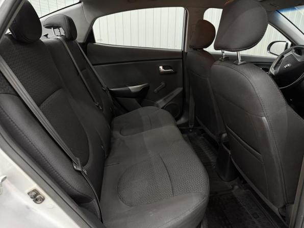 Kia Rio III Рестайлинг с пробегом 2015 года, цена 1 070 000 рублей, 114094 км, седан, Автокод Объявления