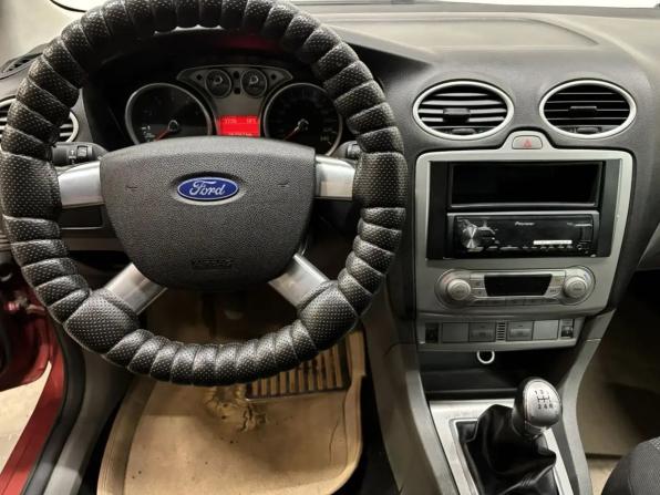Ford Focus II Рестайлинг с пробегом 2010 года, цена 388 000 рублей, 167561 км, хэтчбек, Автокод Объявления
