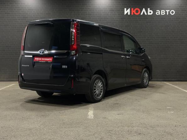 Toyota Esquire I с пробегом 2015 года, цена 1 800 000 рублей, 175336 км, минивэн, Автокод Объявления