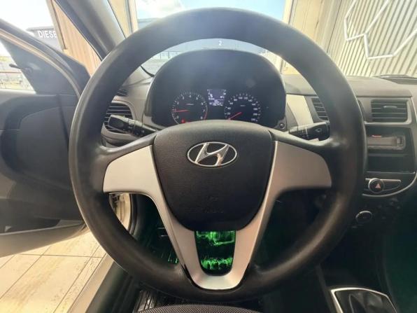 Hyundai Solaris I с пробегом 2013 года, цена 730 000 рублей, 130710 км, седан, Автокод Объявления