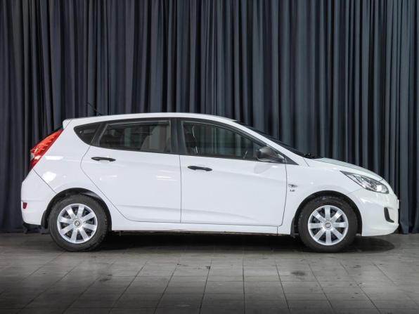Hyundai Solaris I с пробегом 2013 года, цена 1 049 000 рублей, 108374 км, хэтчбек, Автокод Объявления