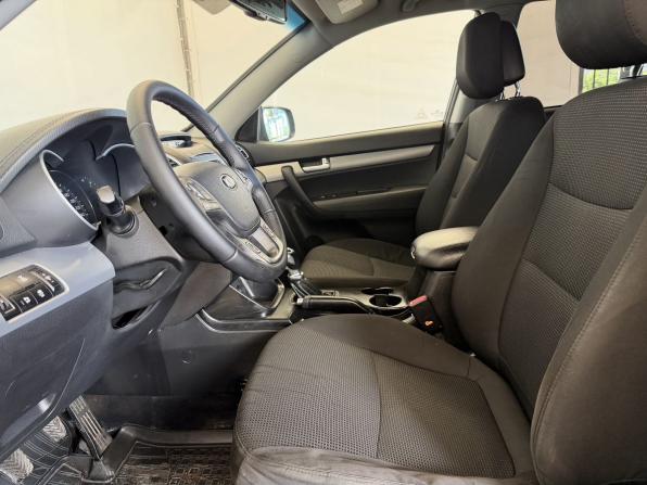Kia Sorento II Рестайлинг с пробегом 2013 года, цена 1 320 000 рублей, 235950 км, внедорожник, Автокод Объявления