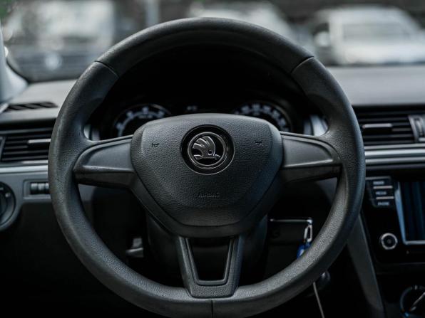 Skoda Rapid I Рестайлинг с пробегом 2018 года, цена 895 000 рублей, 250200 км, лифтбек, Автокод Объявления