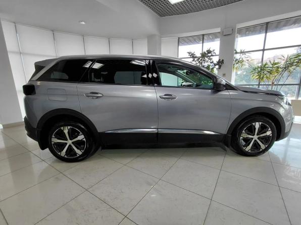 Peugeot 5008 II с пробегом 2018 года, цена 1 900 000 рублей, 100119 км, внедорожник, Автокод Объявления