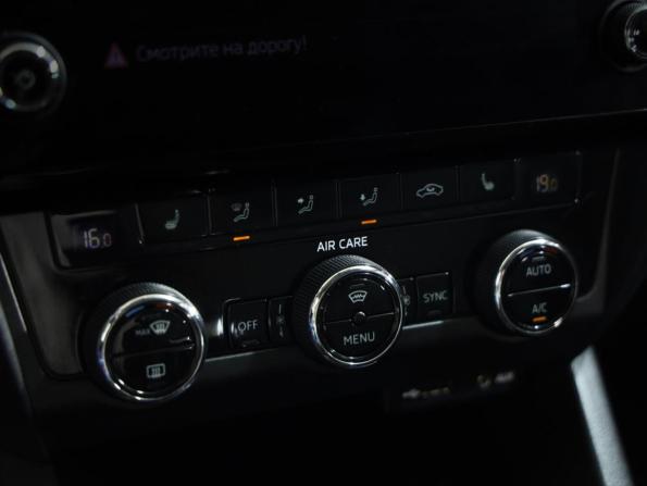 Skoda Octavia III (A7) Рестайлинг с пробегом 2017 года, цена 1 749 000 рублей, 131283 км, лифтбек, Автокод Объявления