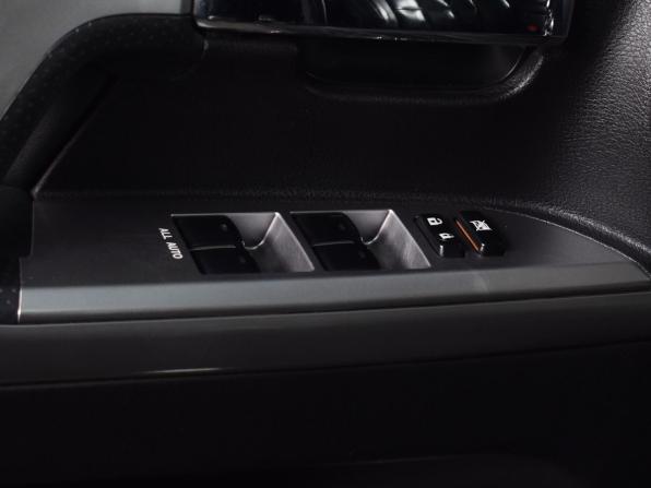Toyota Land Cruiser 200 Series Рестайлинг 1 с пробегом 2014 года, цена 3 785 995 рублей, 400279 км, внедорожник, Автокод Объявления