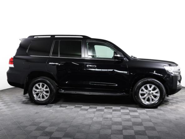 Toyota Land Cruiser 200 Series Рестайлинг 2 с пробегом 2018 года, цена 6 448 000 рублей, 137908 км, внедорожник, Автокод Объявления