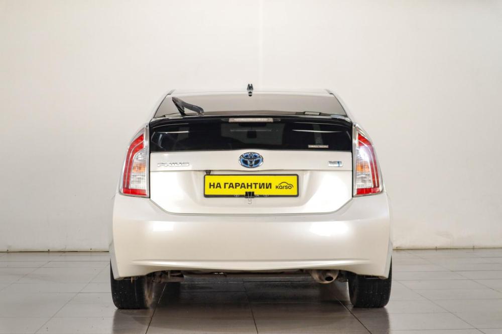 Toyota Prius III Рестайлинг (XW30) Челябинск  - изображение 6