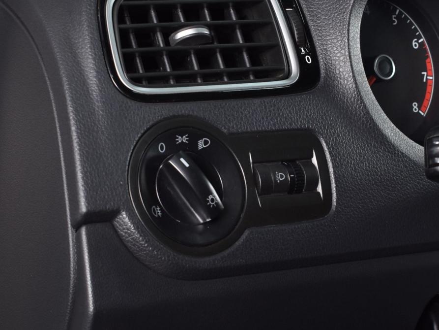 Volkswagen Polo V Рестайлинг Кемерово  - изображение 20