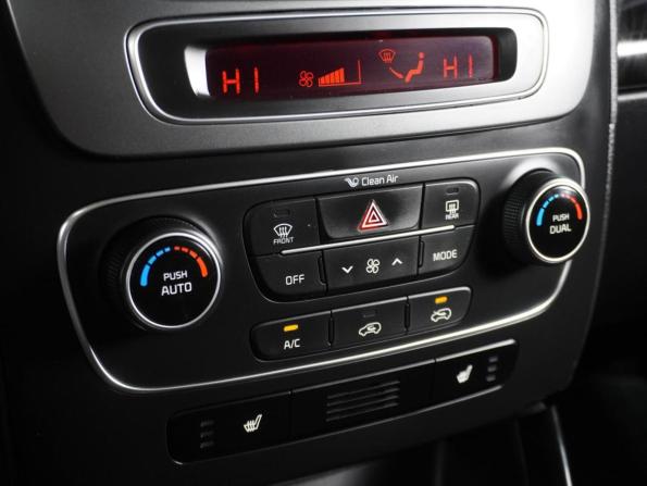 Kia Sorento II Рестайлинг с пробегом 2015 года, цена 1 799 000 рублей, 208744 км, внедорожник, Автокод Объявления