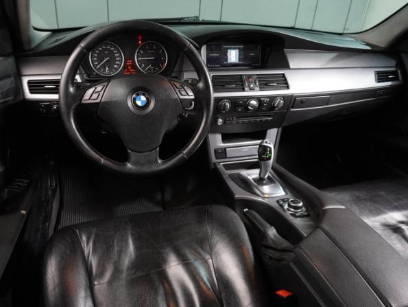 BMW 5 серии V (E60/E61) Рестайлинг с пробегом 2009 года, цена 949 000 рублей, 360384 км, седан, Автокод Объявления