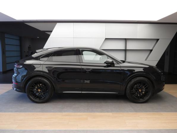 Porsche Cayenne III Рестайлинг с пробегом 2024 года, цена 14 700 000 рублей, 25500 км, внедорожник, Автокод Объявления