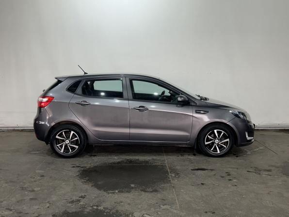 Kia Rio III с пробегом 2015 года, цена 980 000 рублей, 86500 км, хэтчбек, Автокод Объявления